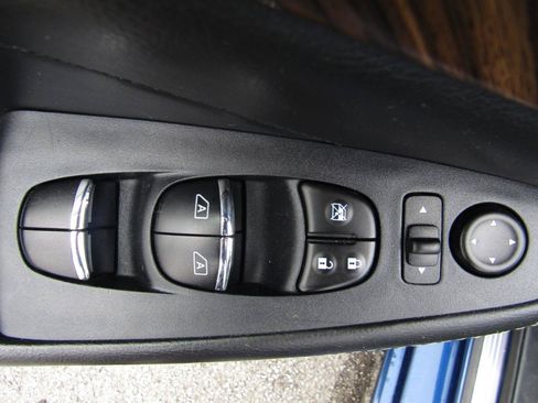 Used 2018 Nissan Maxima Platinum FWD image 11