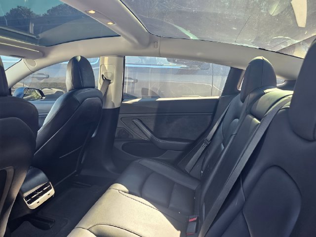 Used 2018 Tesla Model 3 Long Range RWD image 7