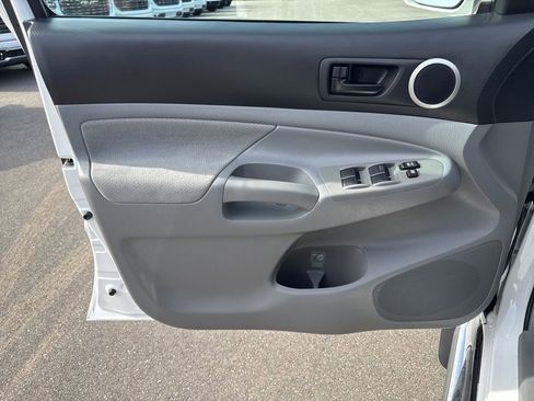 Used 2010 Toyota Tacoma PreRunner w/ TRD Sport Pkg image 21