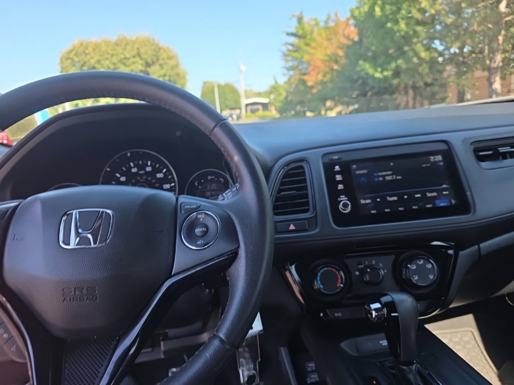 Used 2020 Honda HR-V Sport image 20