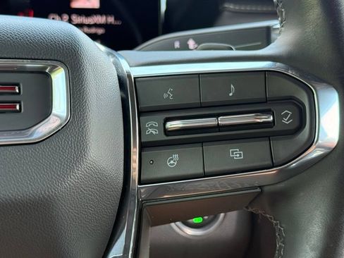 Used 2026 GMC Acadia Elevation FWD image 18