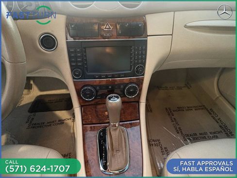 Used 2007 Mercedes-Benz CLK 350 Coupe image 25