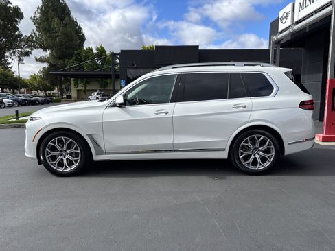 Used 2026 BMW X7 xDrive40i AWD/4WD image 7