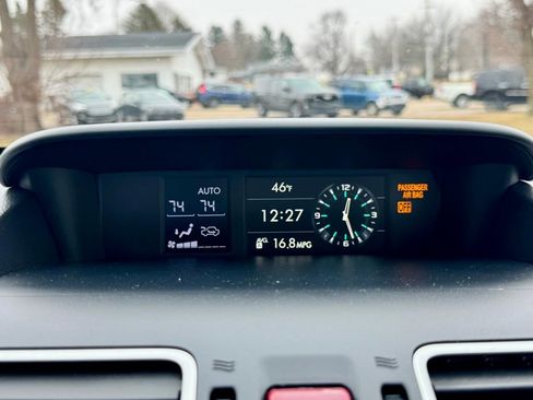 Used 2016 Subaru Forester 2.5i Touring w/ Eyesight & Navigation System image 24