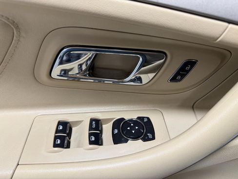 Used 2016 Ford Taurus SEL FWD image 13