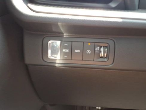 Used 2026 Chevrolet Traverse LT AWD/4WD image 15