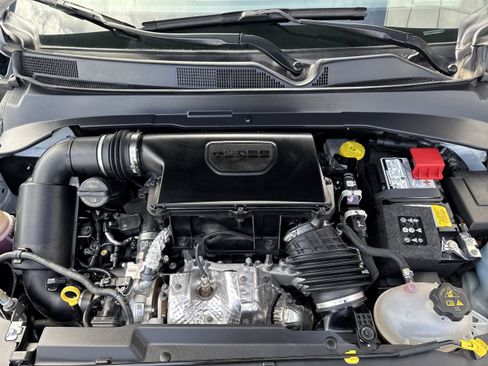 Used 2024 Jeep Compass Sport image 10