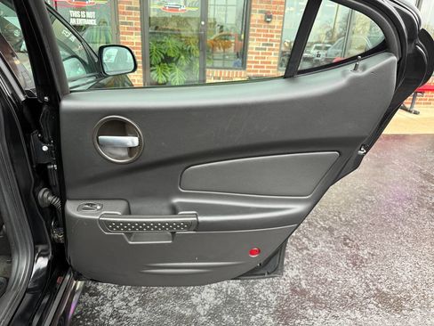 Used 2006 Pontiac Grand Prix w/ Sun And Sound Package image 23