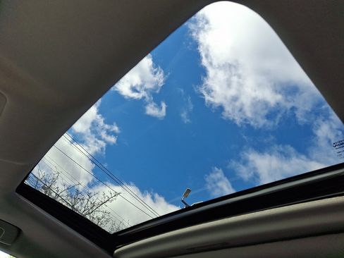 Used 2019 Toyota Highlander XLE image 21