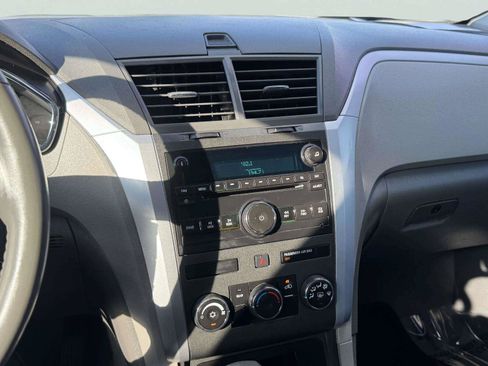 Used 2012 Chevrolet Traverse LS FWD image 28