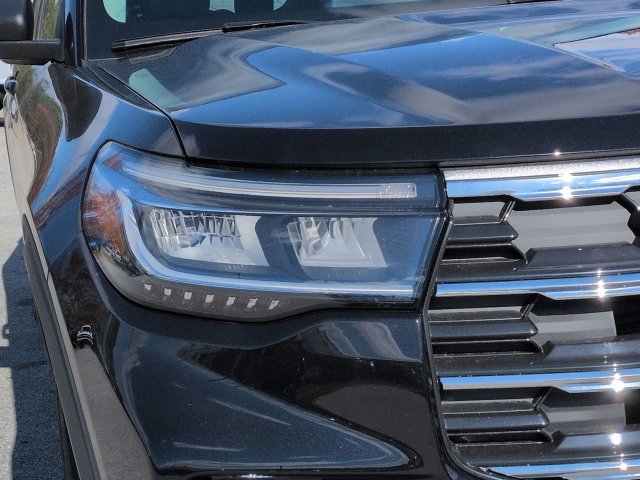 New 2026 Ford Explorer Active w/ Active Comfort Package RWD image 9