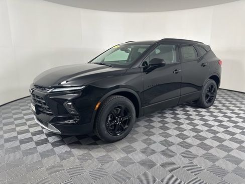 New 2025 Chevrolet Blazer LT w/ Convenience Package image 7