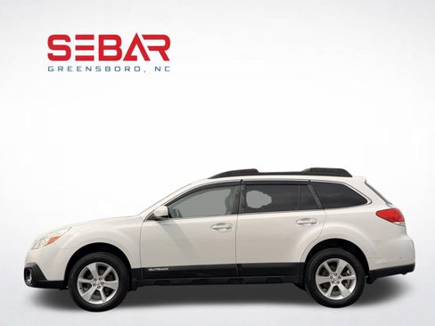Used 2013 Subaru Outback 2.5i Limited w/ Moonroof Pkg AWD/4WD image 11