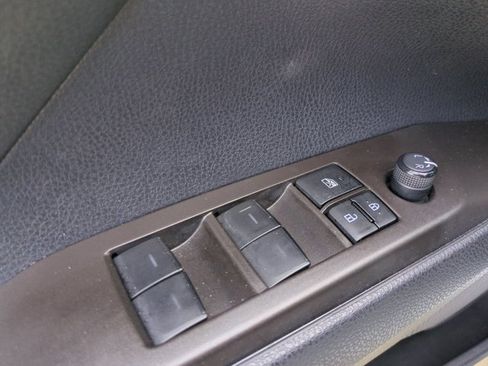 Used 2023 Toyota Camry SE w/ Convenience Package FWD image 12