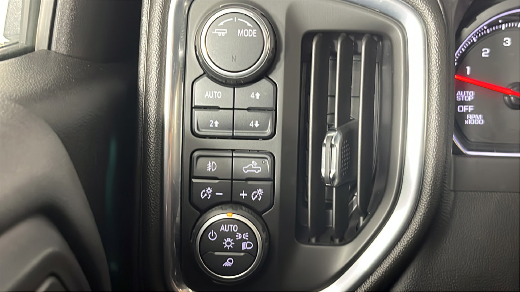 Used 2020 Chevrolet Silverado 1500 RST w/ True North Edition AWD/4WD image 31