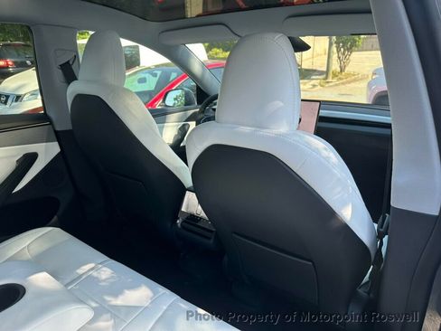 Used 2026 Tesla Model Y Long Range RWD image 17