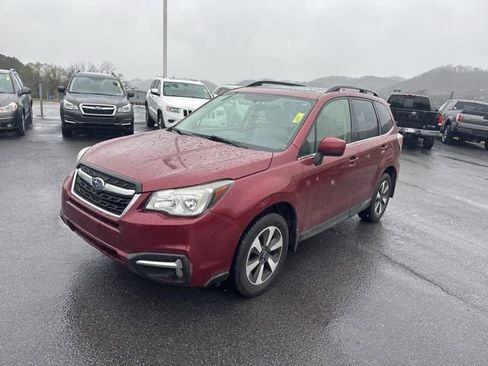Used 2017 Subaru Forester 2.5i Limited AWD/4WD image 4