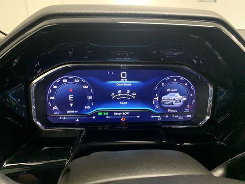 Used 2023 Chevrolet Silverado 1500 LT AWD/4WD image 40