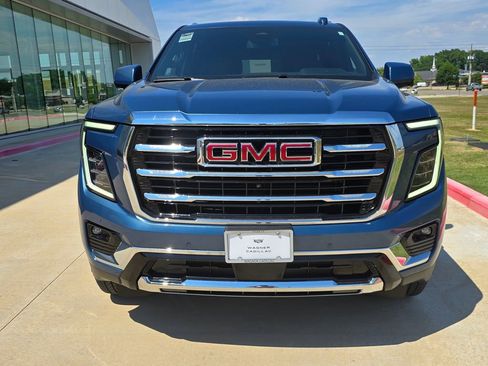 Used 2025 GMC Yukon XL Elevation RWD image 8