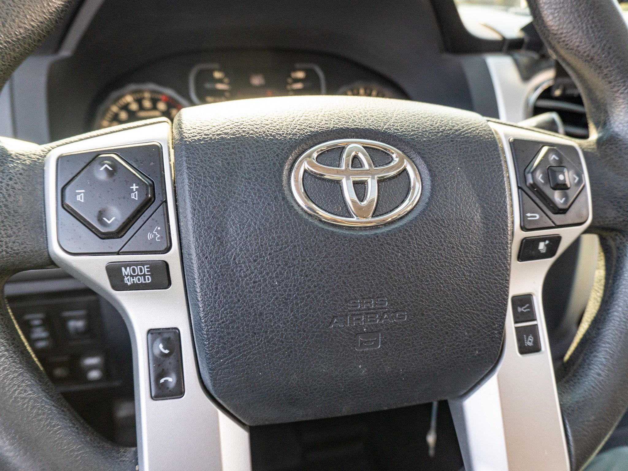 Used 2018 Toyota Tundra SR5 AWD/4WD image 29