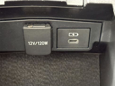 Certified 2023 Toyota Corolla LE image 33