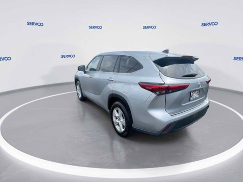 Used 2023 Toyota Highlander L FWD image 6
