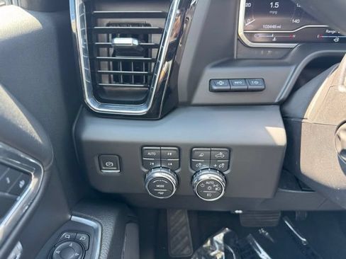 Used 2023 GMC Sierra 1500 Denali w/ Denali Reserve Package AWD/4WD image 28