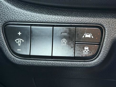 Used 2021 Kia Seltos EX image 16