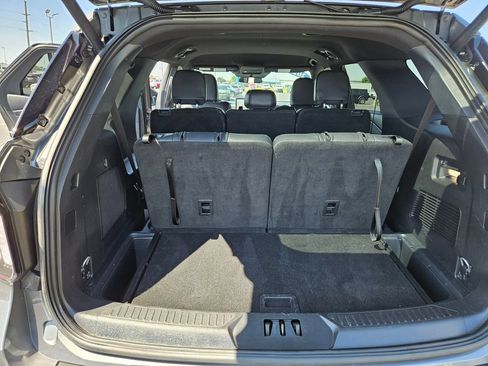 Used 2025 Ford Explorer ST-Line w/ ST-Line Street Pack AWD/4WD image 28