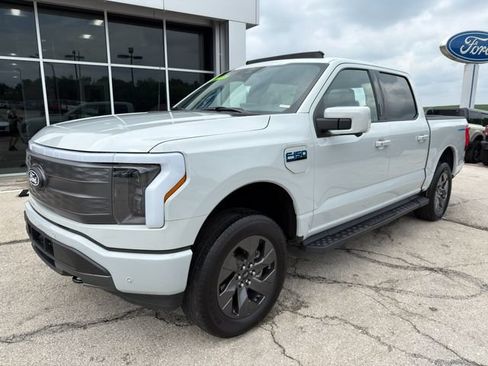 Used 2024 Ford F150 Lightning Lariat AWD/4WD image 3