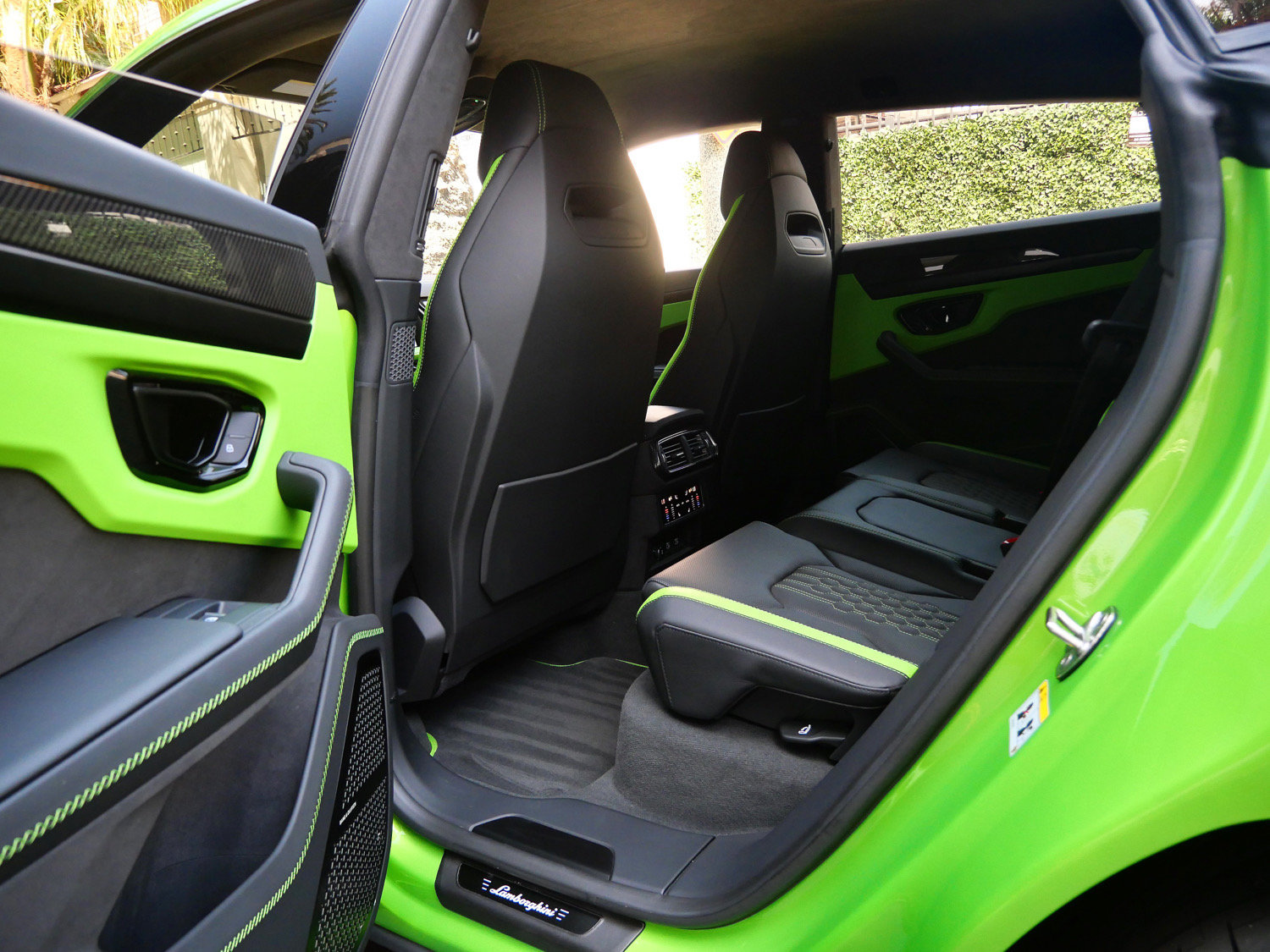 Used 2026 Lamborghini Urus SE AWD/4WD image 24