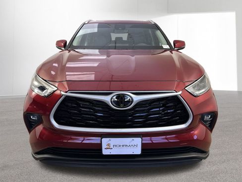 Used 2024 Toyota Highlander XLE image 27