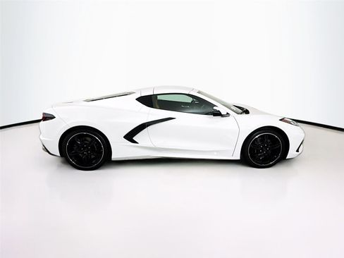 Used 2022 Chevrolet Corvette Stingray Preferred Cpe w/ Engine Appearance Package image 27