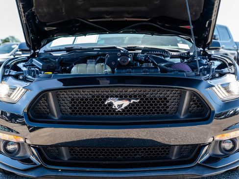 Used 2017 Ford Mustang GT Premium w/ Equipment Group 401A RWD image 21