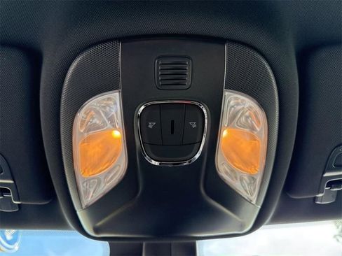 New 2025 Jeep Compass Latitude w/ Altitude Special Edition image 16