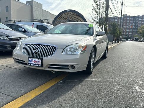 Used 2011 Buick Lucerne CXL w/ Driver Confidence Package image 9