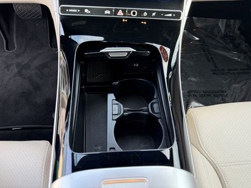 Used 2024 Mercedes-Benz C 300 Sedan image 19