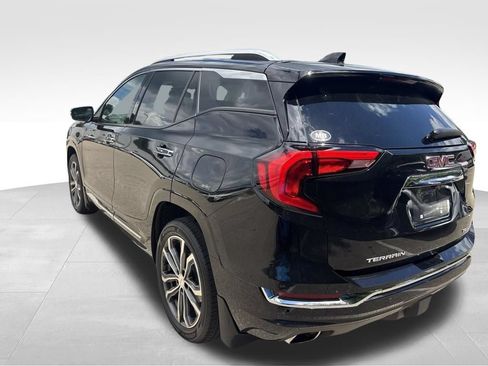 Used 2020 GMC Terrain Denali w/ Denali Premium Package AWD/4WD image 9
