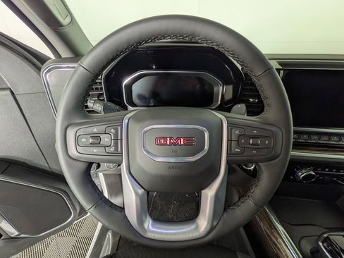 New 2026 GMC Sierra 1500 Elevation image 17