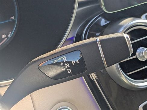 Used 2021 Mercedes-Benz GLC 300 image 29