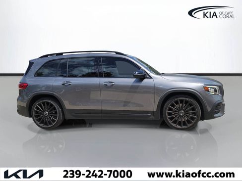 Used 2022 Mercedes-Benz GLB 35 AMG 4MATIC image 2