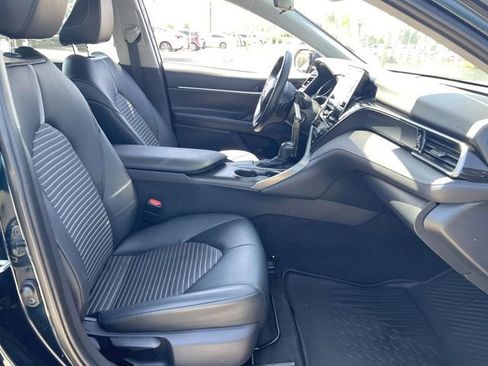 Used 2021 Toyota Camry SE FWD image 25