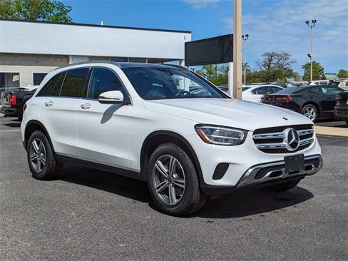 Used 2020 Mercedes-Benz GLC 300 4MATIC image 2
