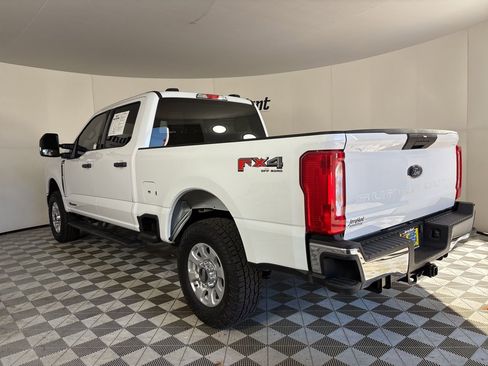 Used 2023 Ford F250 XLT w/ FX4 Off-Road Package image 6