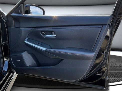 Certified 2025 Nissan Sentra SR w/ SR Premium Package image 27