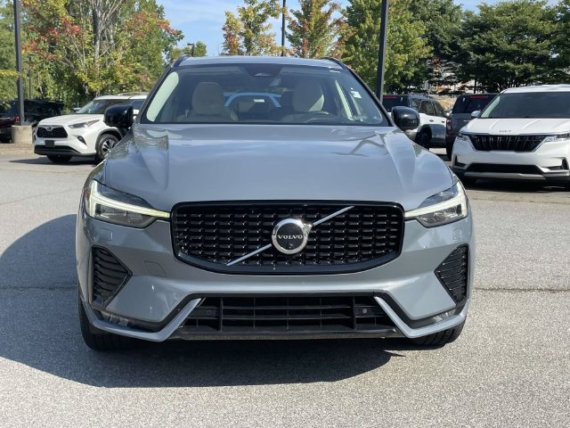 Used 2023 Volvo XC60 B6 Ultimate w/ Protection Package Premier AWD/4WD image 8