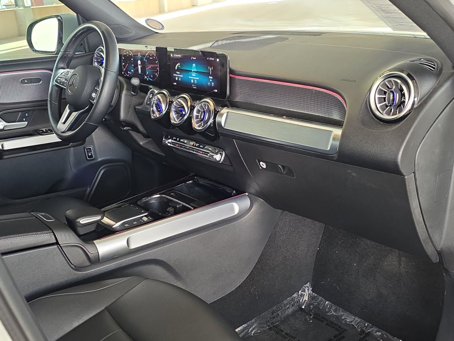 Used 2022 Mercedes-Benz GLB 250 4MATIC image 27