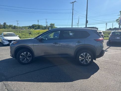 Certified 2023 Nissan Rogue SV w/ SV Premium Package AWD/4WD image 6