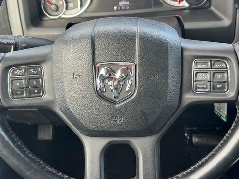 Used 2018 RAM 1500 SLT image 14