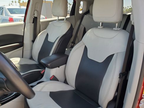 Used 2017 Jeep Compass Limited image 21